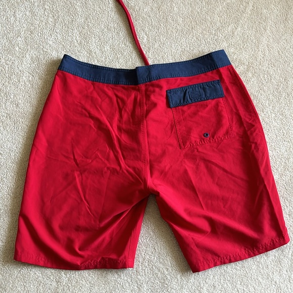 Old navy red swim trunks. Size 38. One pocket - Picture 2 of 3